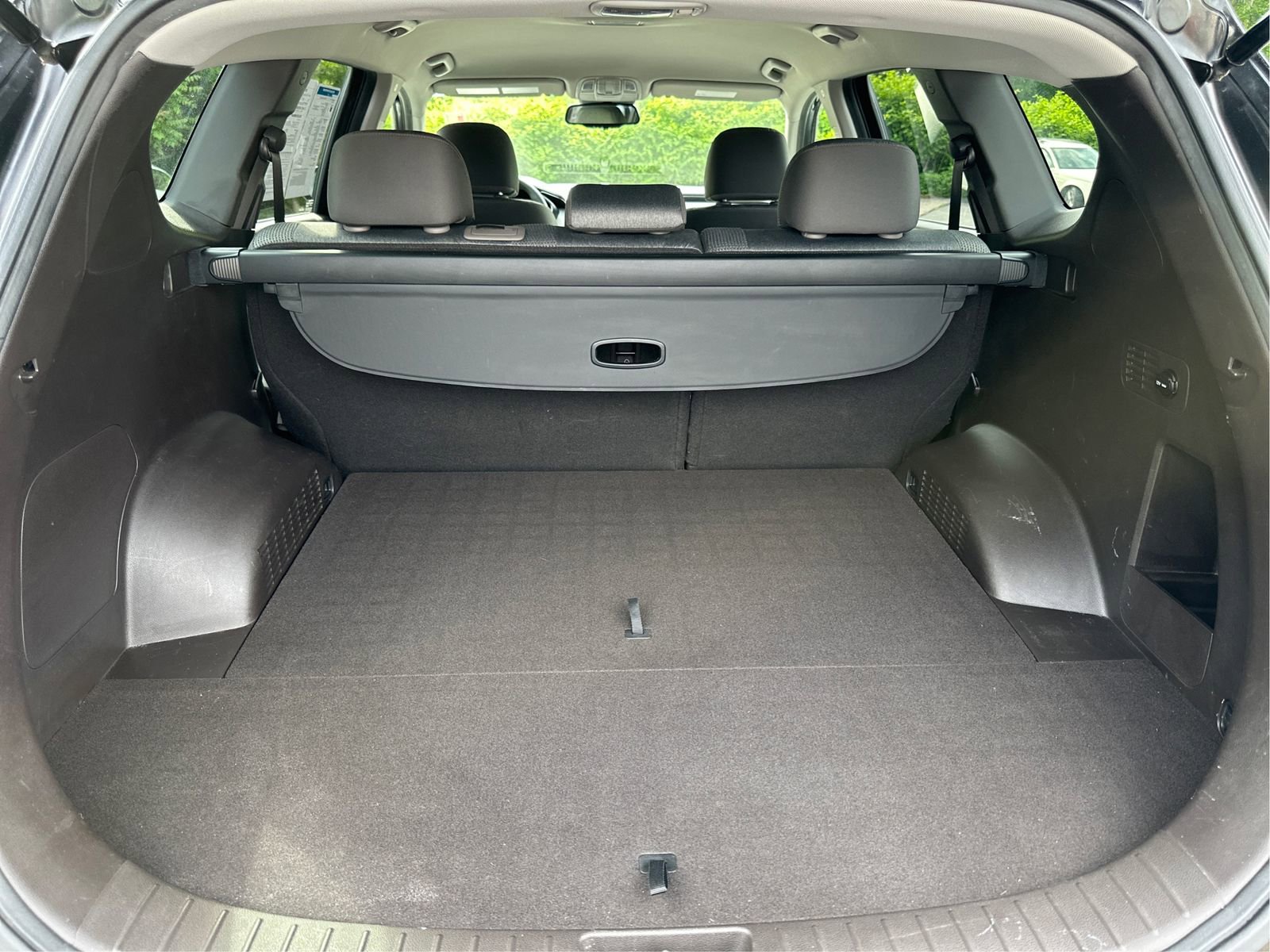 Used 2019 Hyundai Santa Fe SEL AWD/4WD image 12