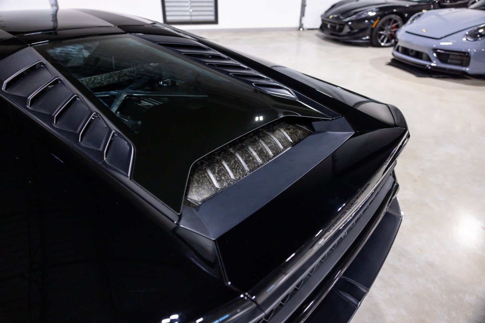 Used 2017 Lamborghini Huracan LP 580-2 RWD image 15