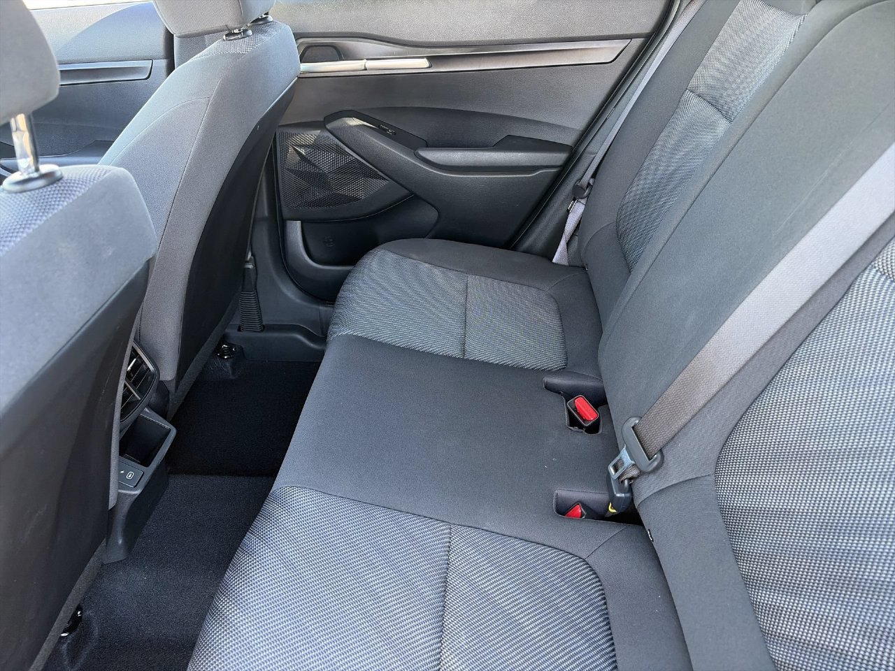 Certified 2026 Kia Seltos LX FWD image 16
