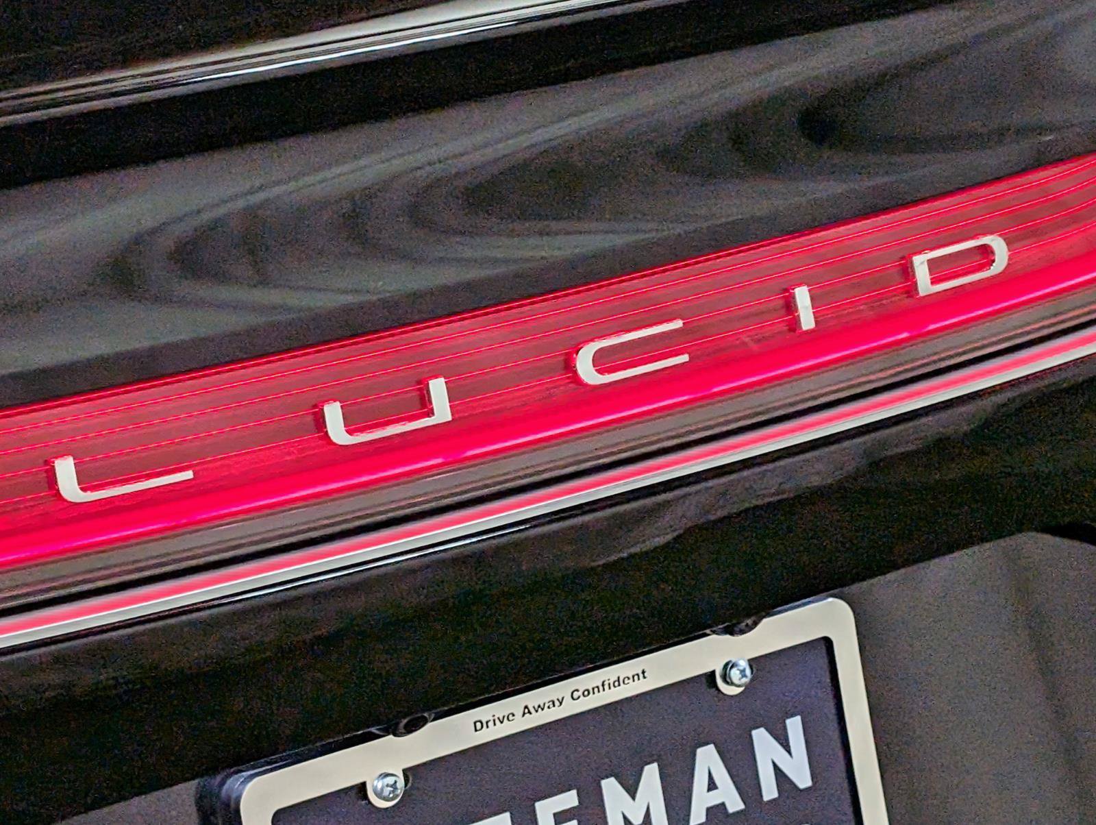 Used 2024 Lucid Air Touring AWD/4WD image 14