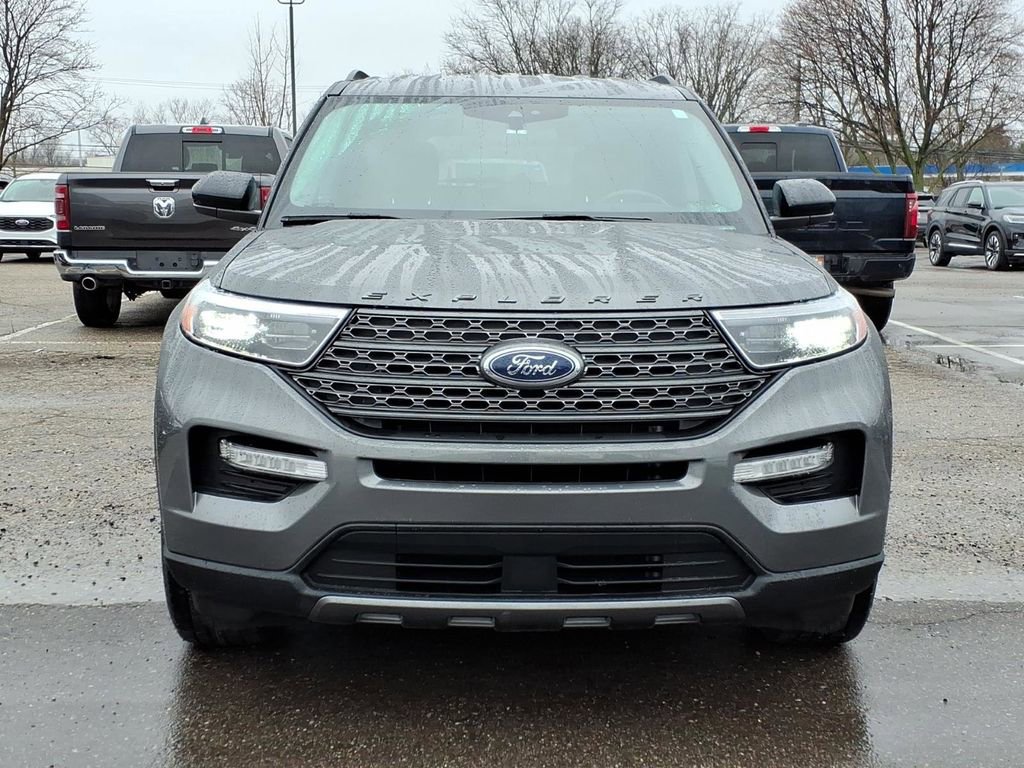 Used 2023 Ford Explorer XLT w/ Equipment Group 202A AWD/4WD image 8