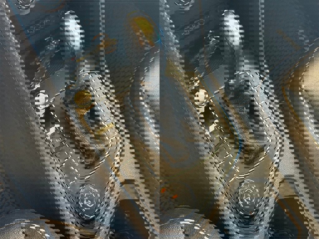 Used 2019 Volkswagen Tiguan SEL Premium image 20