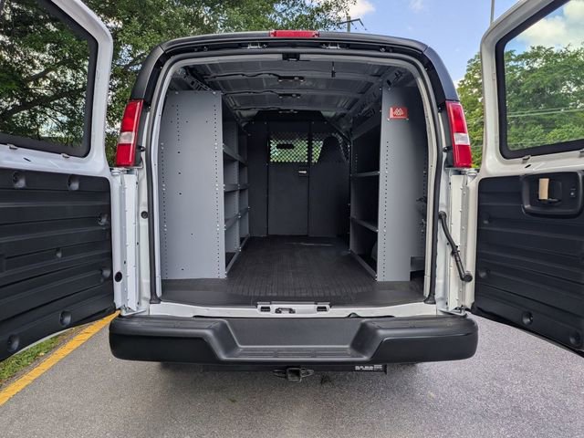 New 2026 Chevrolet Express 2500 w/ Driver Convenience Package RWD image 19