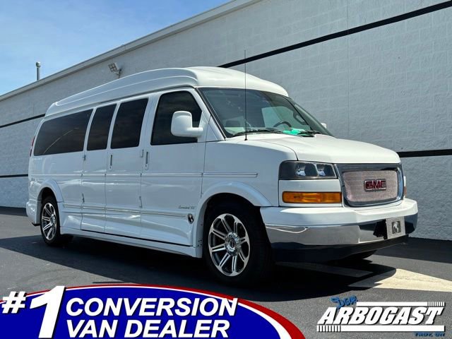 Used 2020 GMC Savana 2500 Extended w/ Enhanced Convenience Package RWD image 1