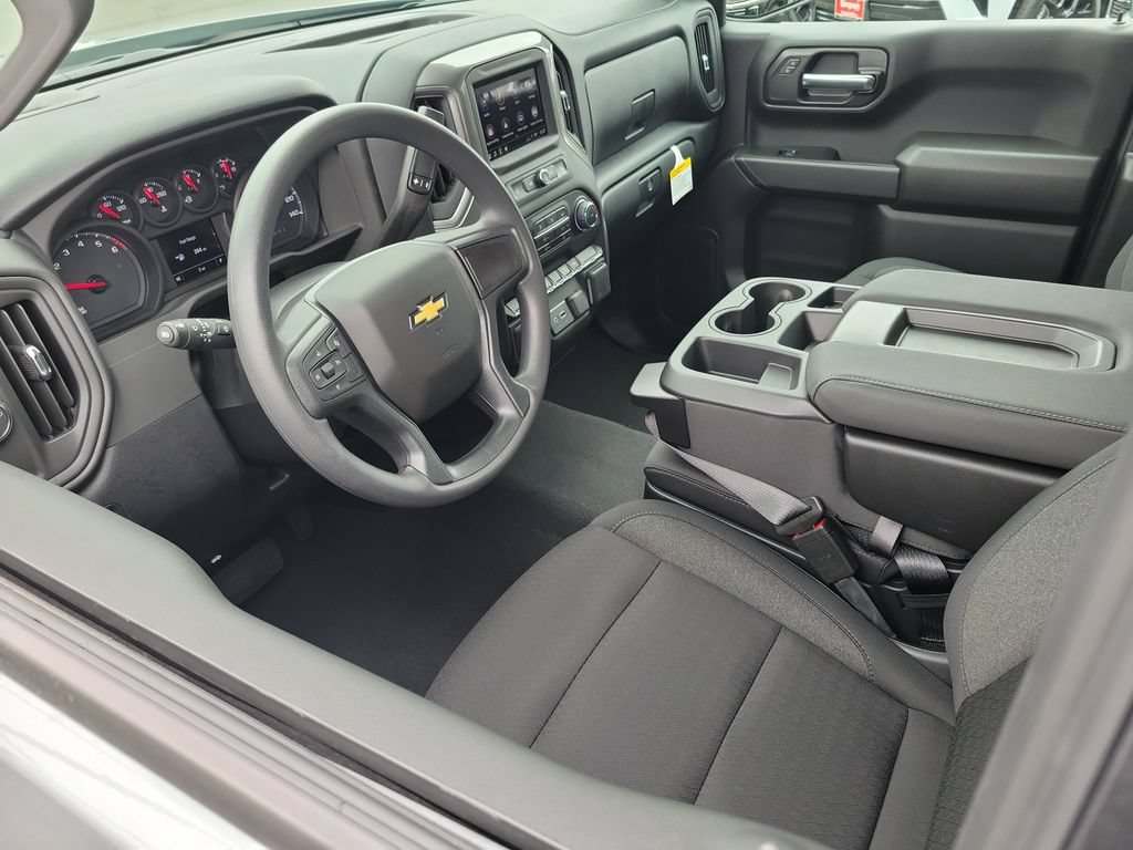 New 2026 Chevrolet Silverado 1500 Custom RWD image 3