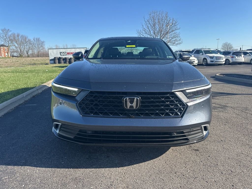 Used 2024 Honda Accord Touring image 2