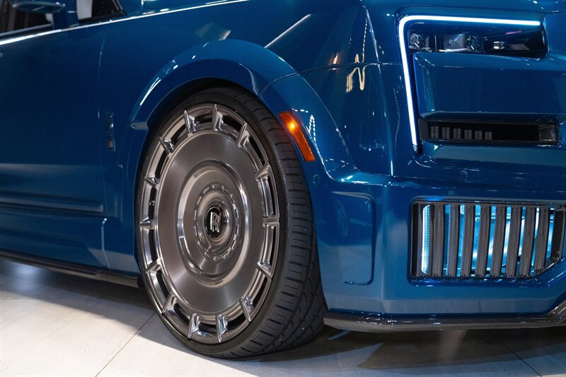 Used 2026 Rolls-Royce Cullinan AWD/4WD image 17