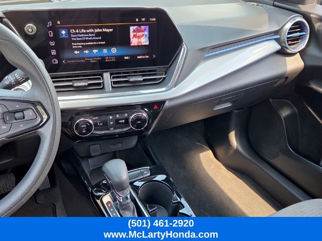 Used 2025 Chevrolet Trax LT FWD image 25