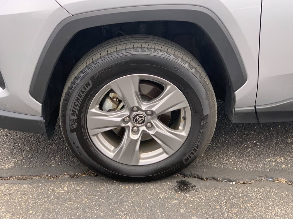 Used 2025 Toyota RAV4 XLE image 9