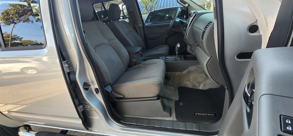 Used 2015 Nissan Frontier SV w/ SV Value Truck Package image 20