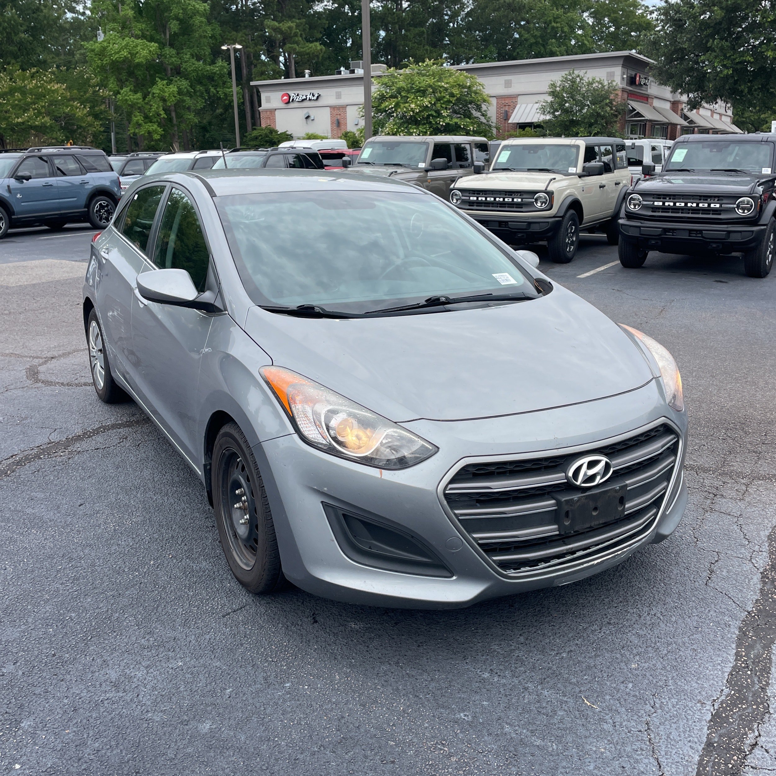 Used 2016 Hyundai Elantra GT FWD image 5