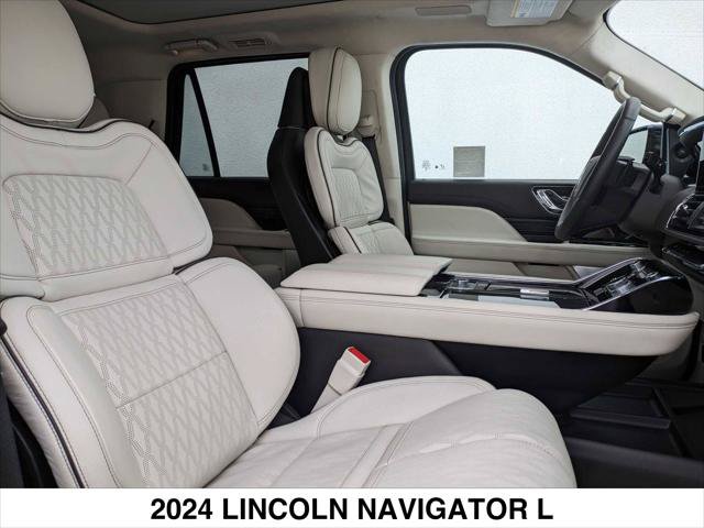 Used 2024 Lincoln Navigator L Black Label AWD/4WD image 32