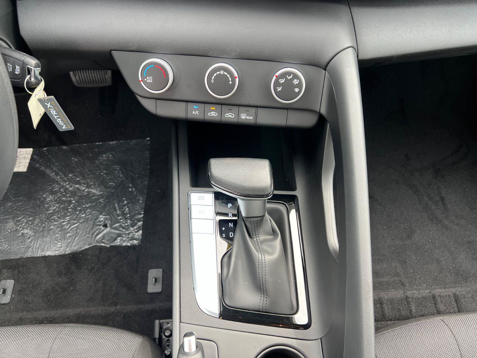 New 2026 Hyundai Elantra SE FWD image 20
