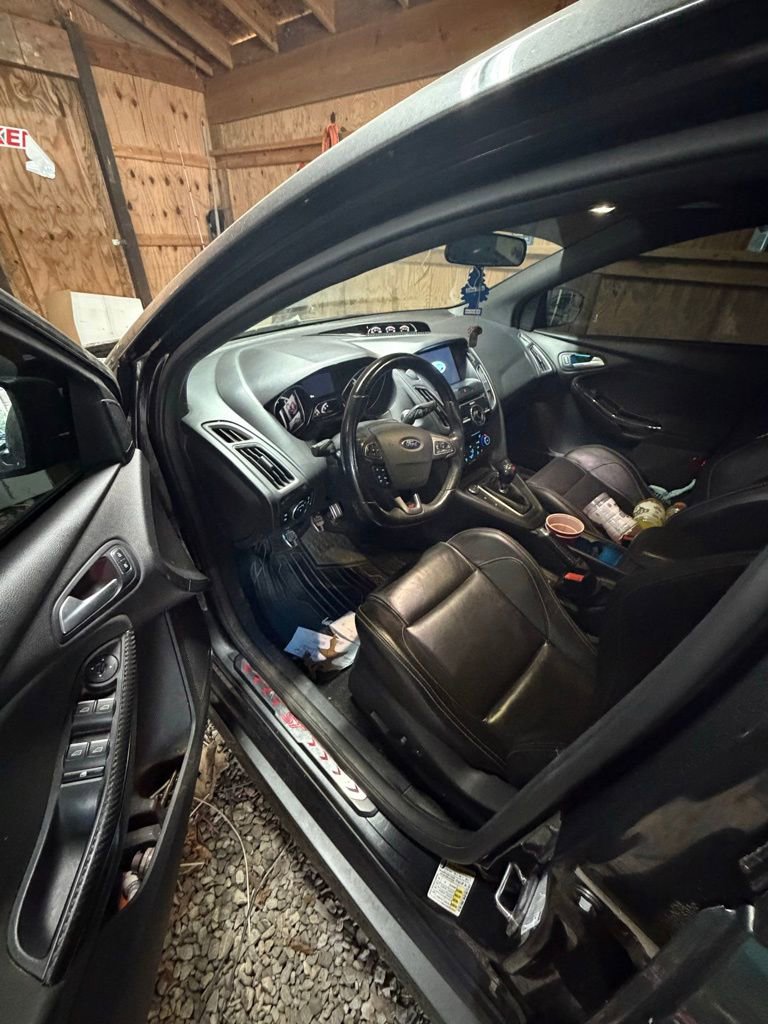 Used 2017 Ford Focus ST w/ Equipment Group 402A video 2