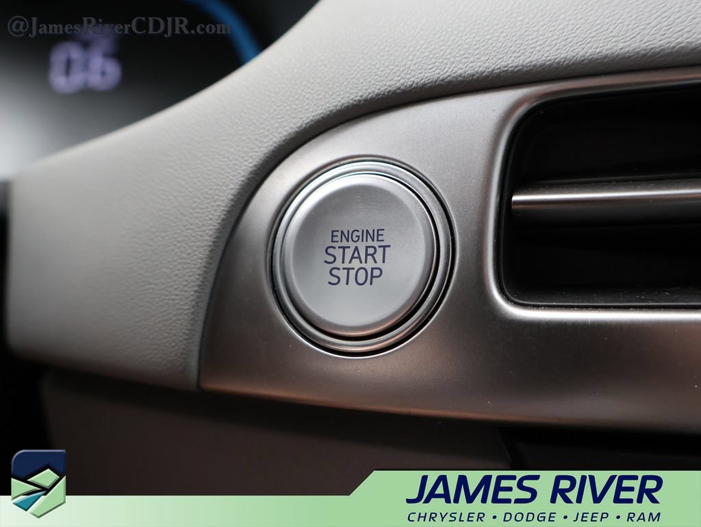 Used 2025 Hyundai Palisade SEL FWD image 33