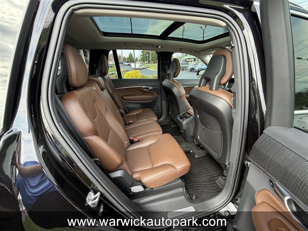 Used 2020 Volvo XC90 T6 Momentum w/ Protection Package AWD/4WD image 12