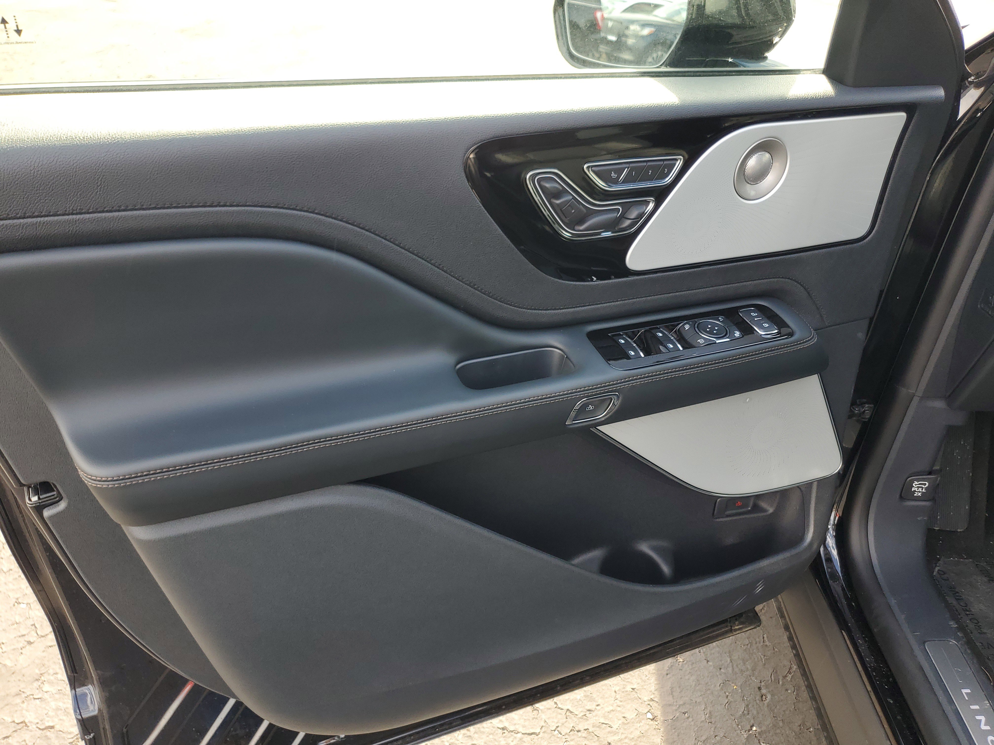 New 2026 Lincoln Aviator Reserve image 8