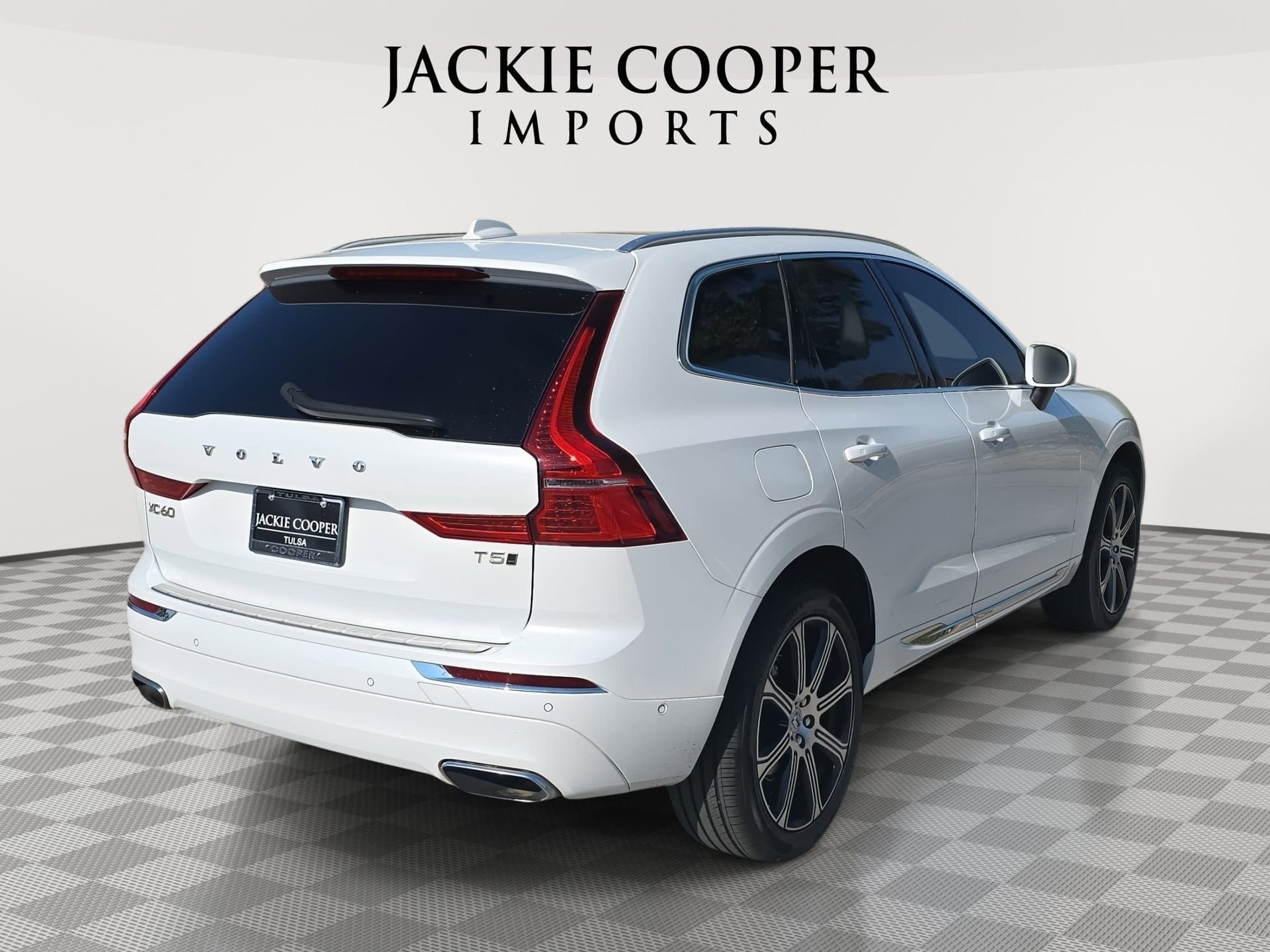 Used 2021 Volvo XC60 T5 Inscription w/ Advanced Package image 5