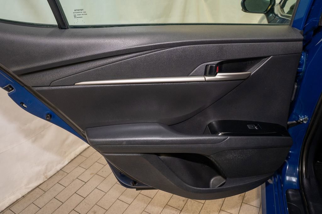 Used 2025 Toyota Camry LE FWD image 9