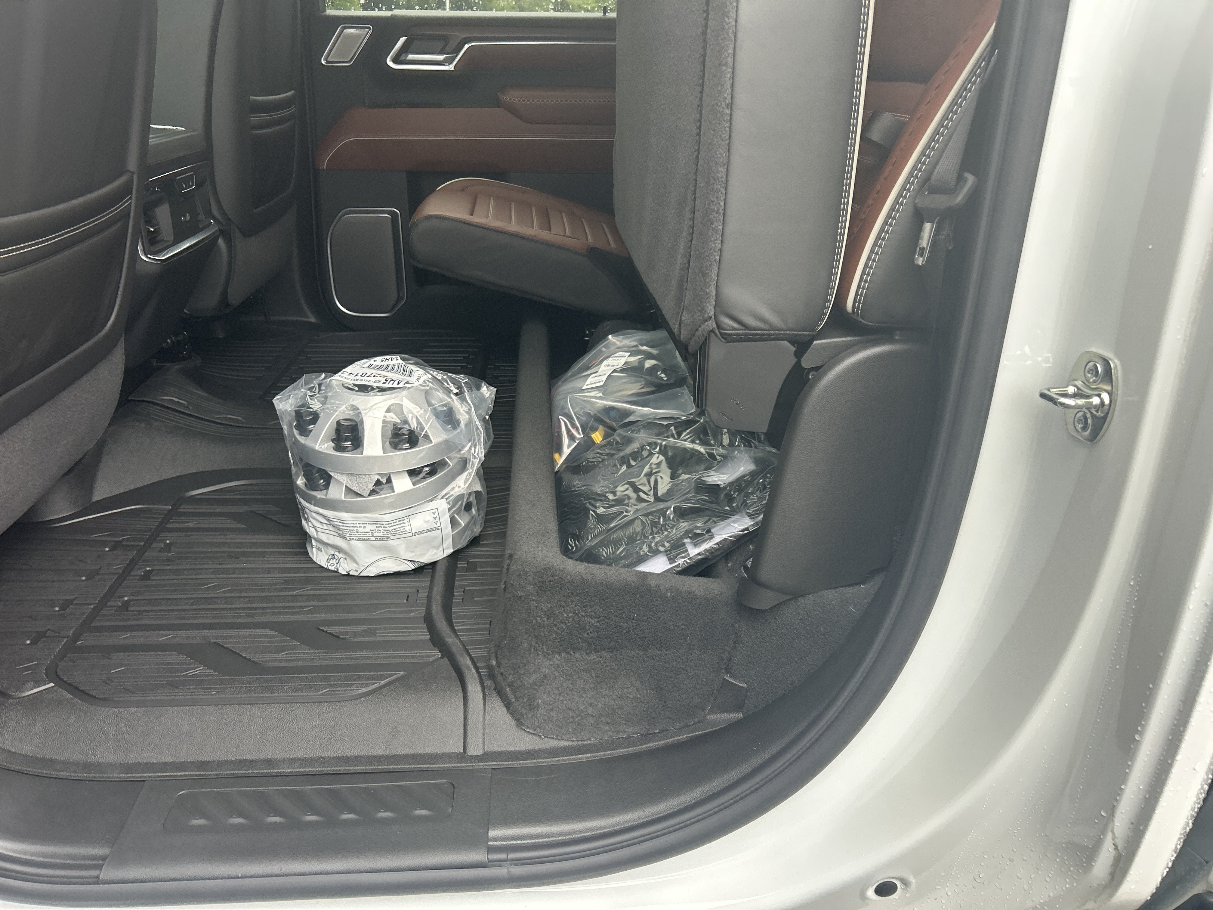 New 2026 GMC Sierra 2500 Denali Ultimate w/ LPO, Black Badging Package AWD/4WD image 35