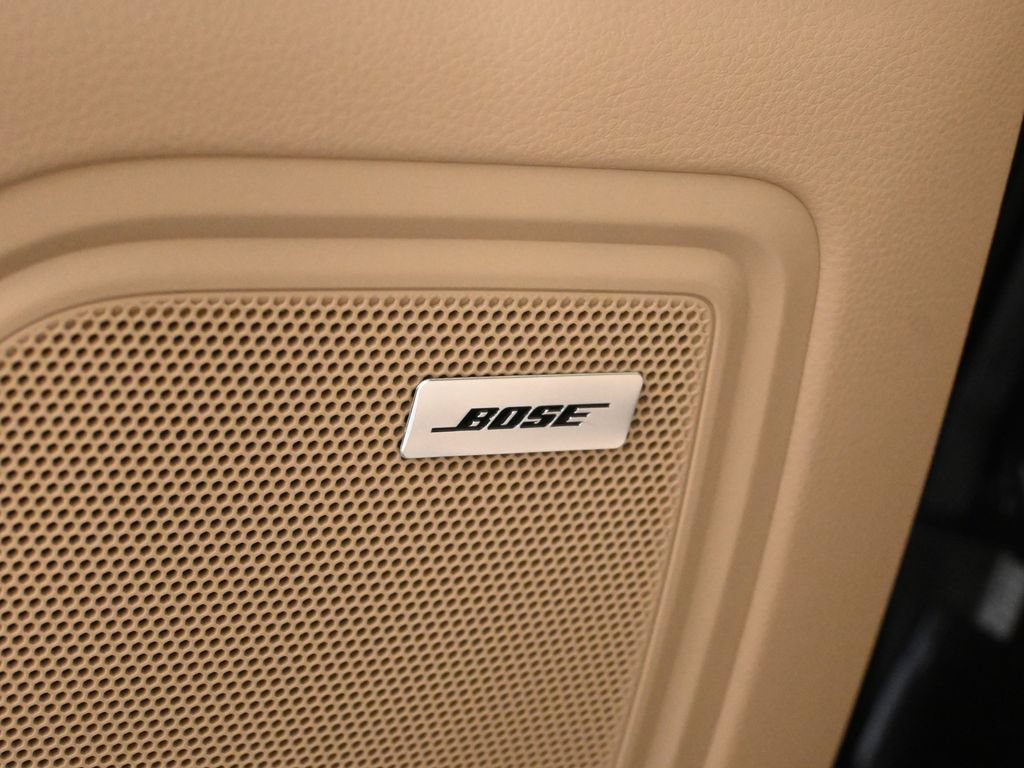 New 2026 Porsche Macan AWD/4WD image 34
