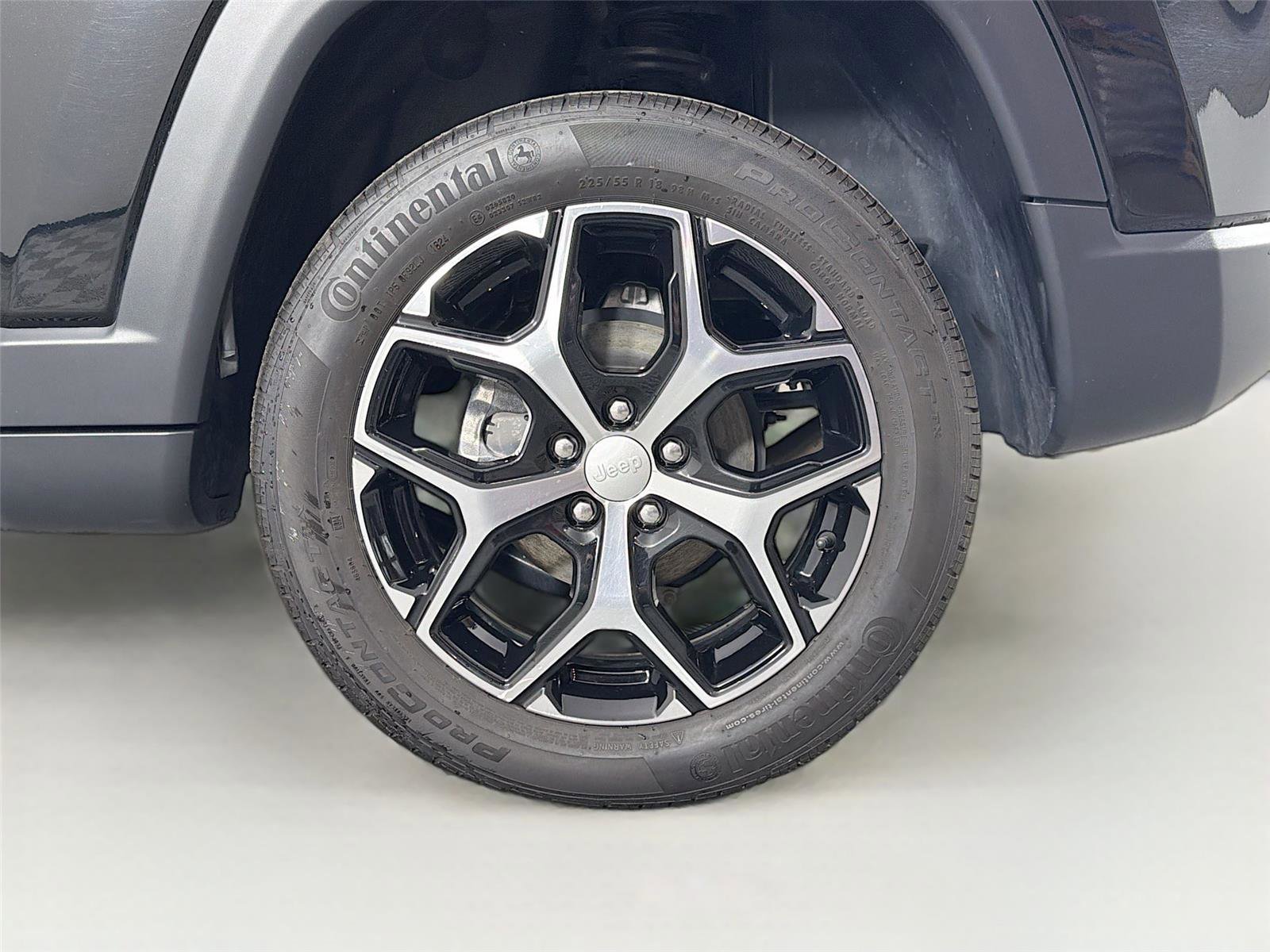 Used 2024 Jeep Compass Limited image 30