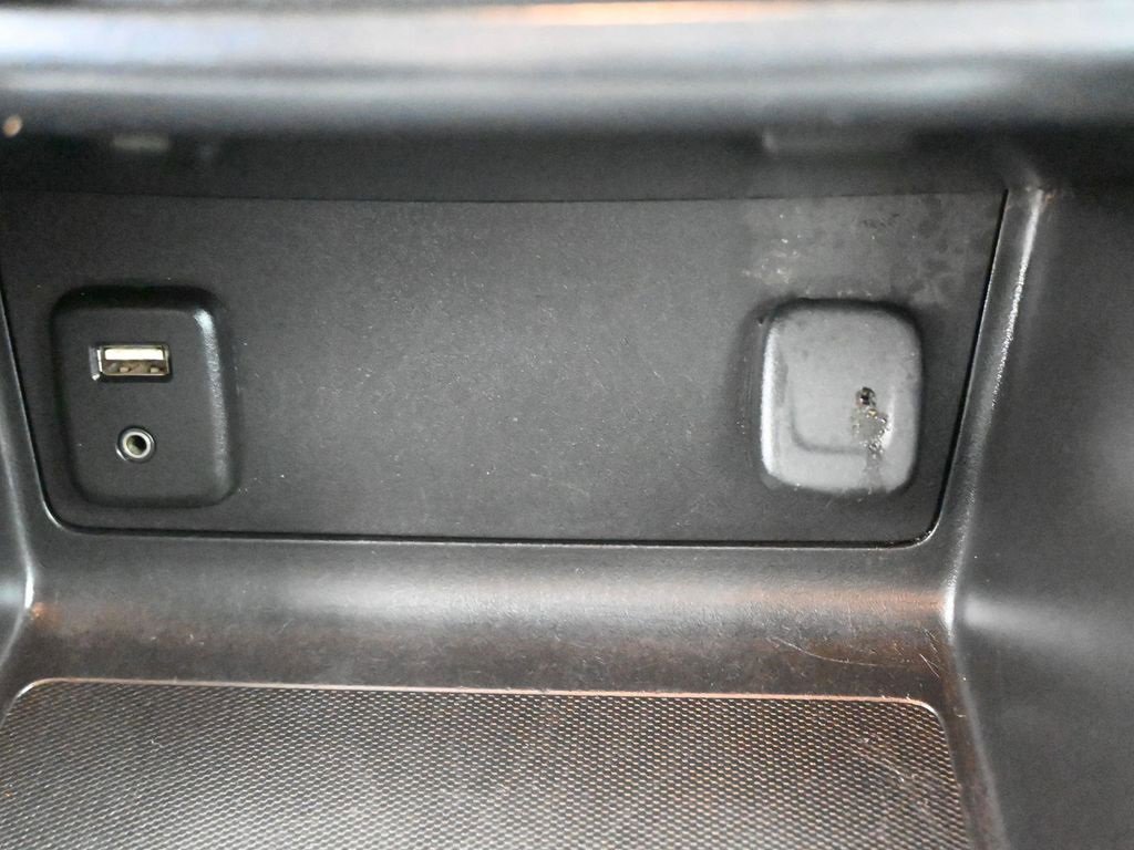 Used 2017 Chevrolet Colorado LT w/ LT Convenience Package image 9