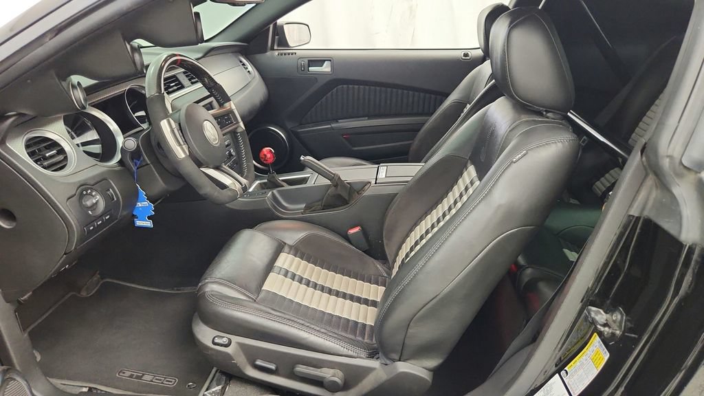 Used 2010 Ford Mustang Shelby GT500 RWD image 56