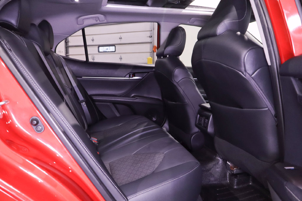 Used 2022 Toyota Camry XSE FWD image 31