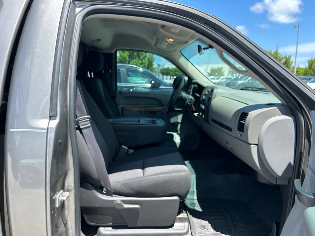 Used 2013 Chevrolet Silverado 1500 W/T RWD image 19