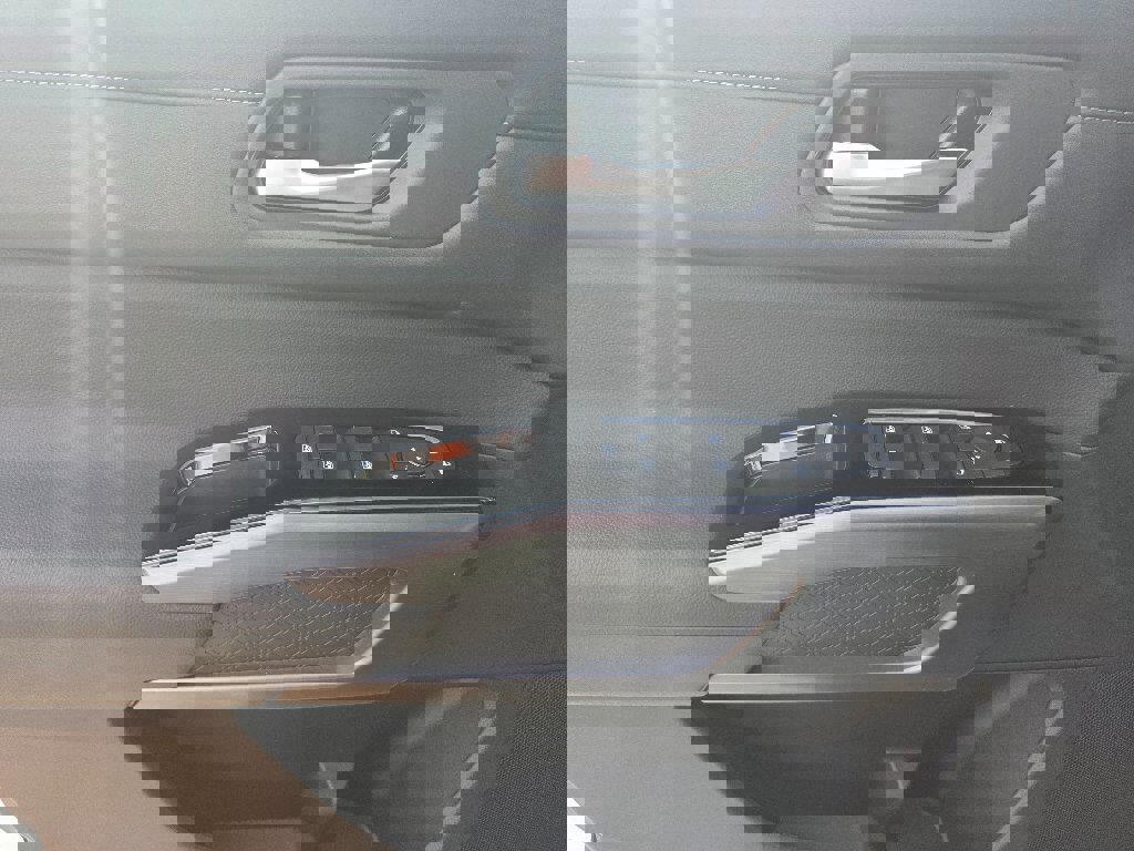 New 2026 Nissan Pathfinder SL image 12