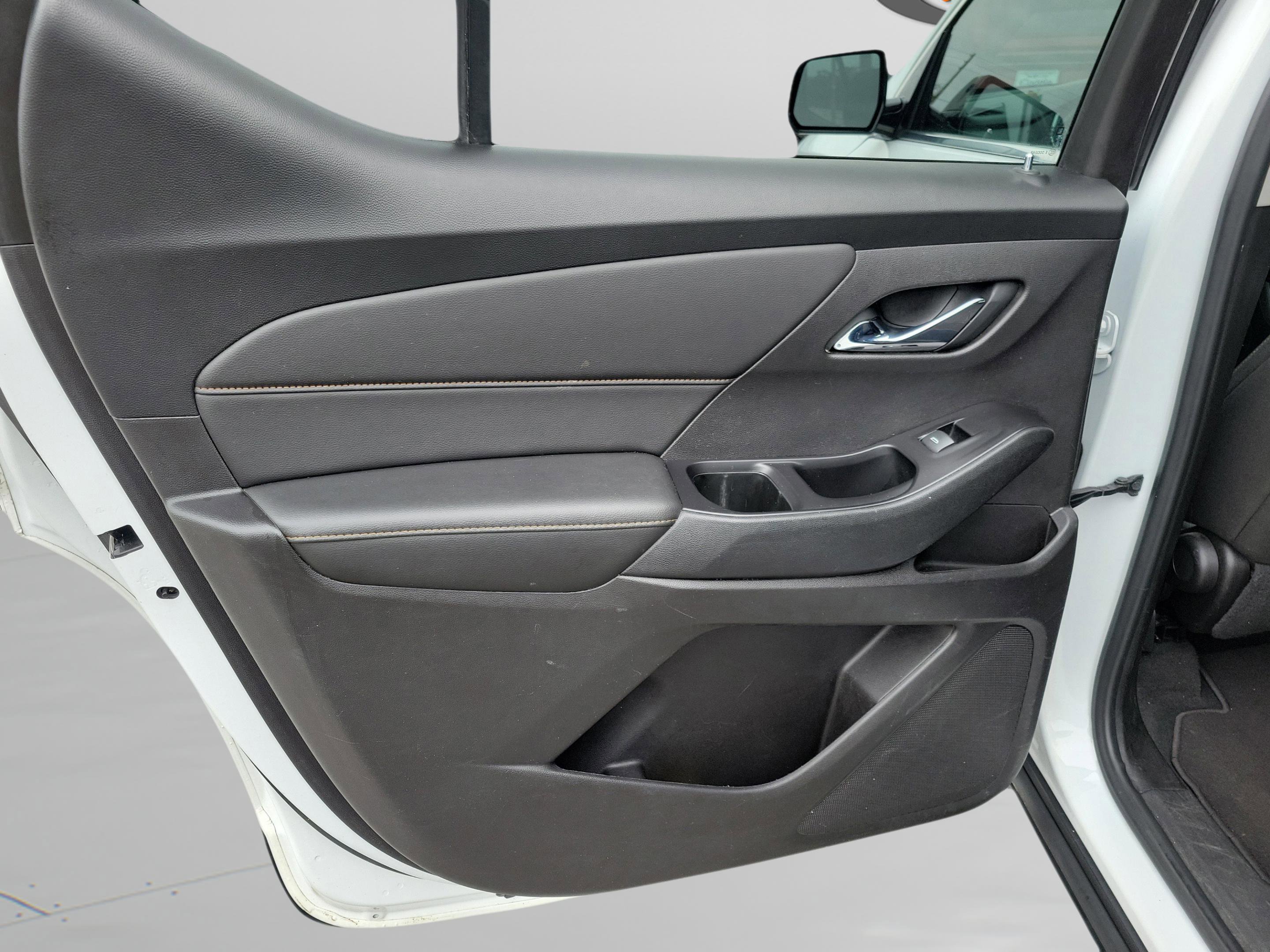 Used 2019 Chevrolet Traverse LS image 25