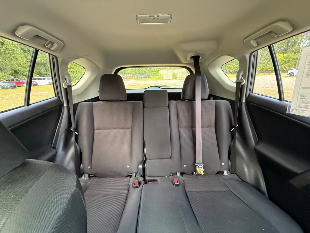 Used 2018 Toyota RAV4 LE w/ All Weather Liner Package AWD/4WD image 19