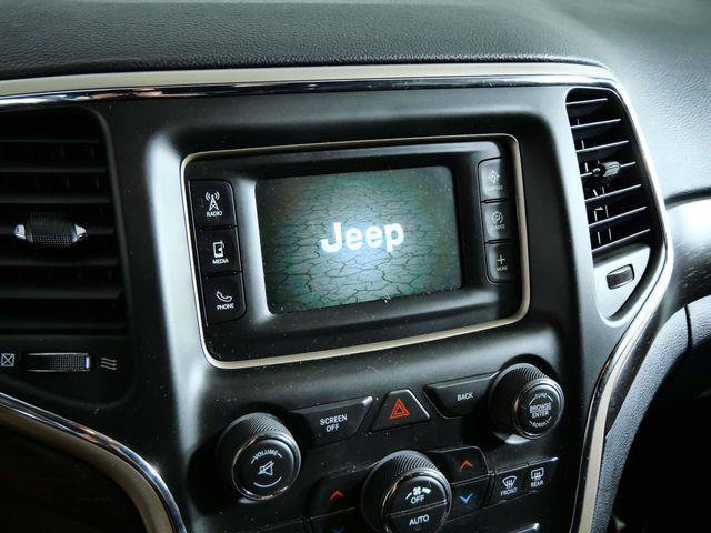 Used 2016 Jeep Grand Cherokee Laredo AWD/4WD image 12