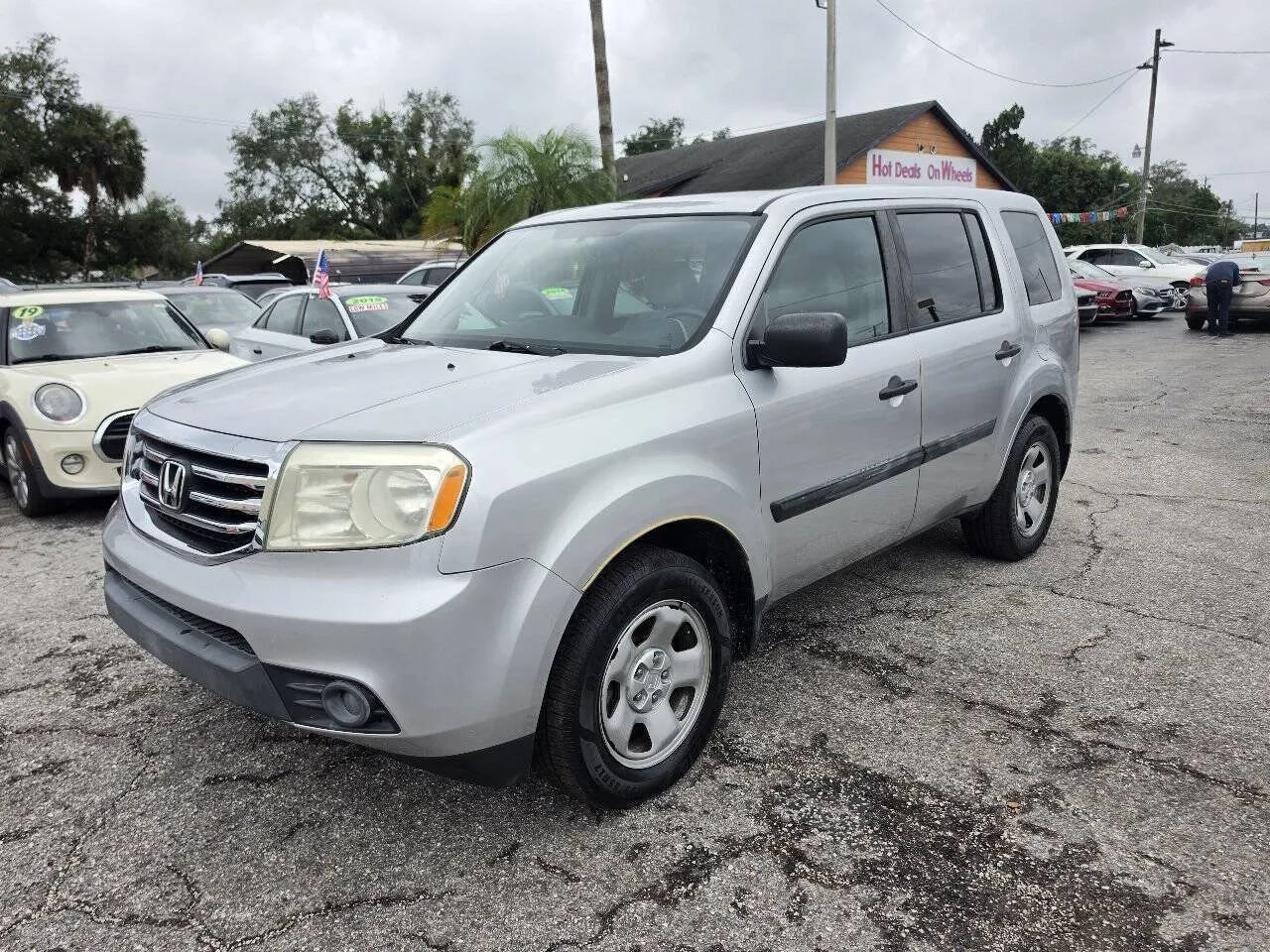 Used 2015 Honda Pilot LX image 1