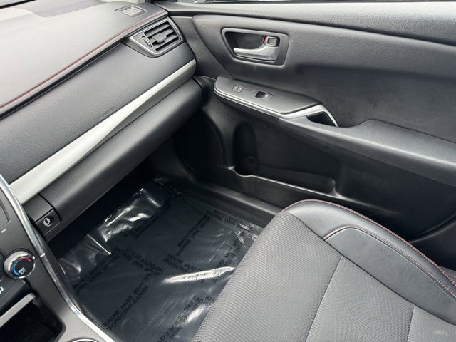 Certified 2016 Toyota Camry SE image 18