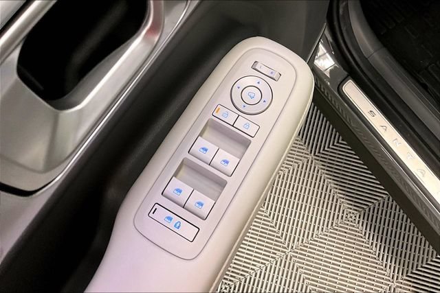 Used 2025 Hyundai Santa Fe Calligraphy FWD image 32