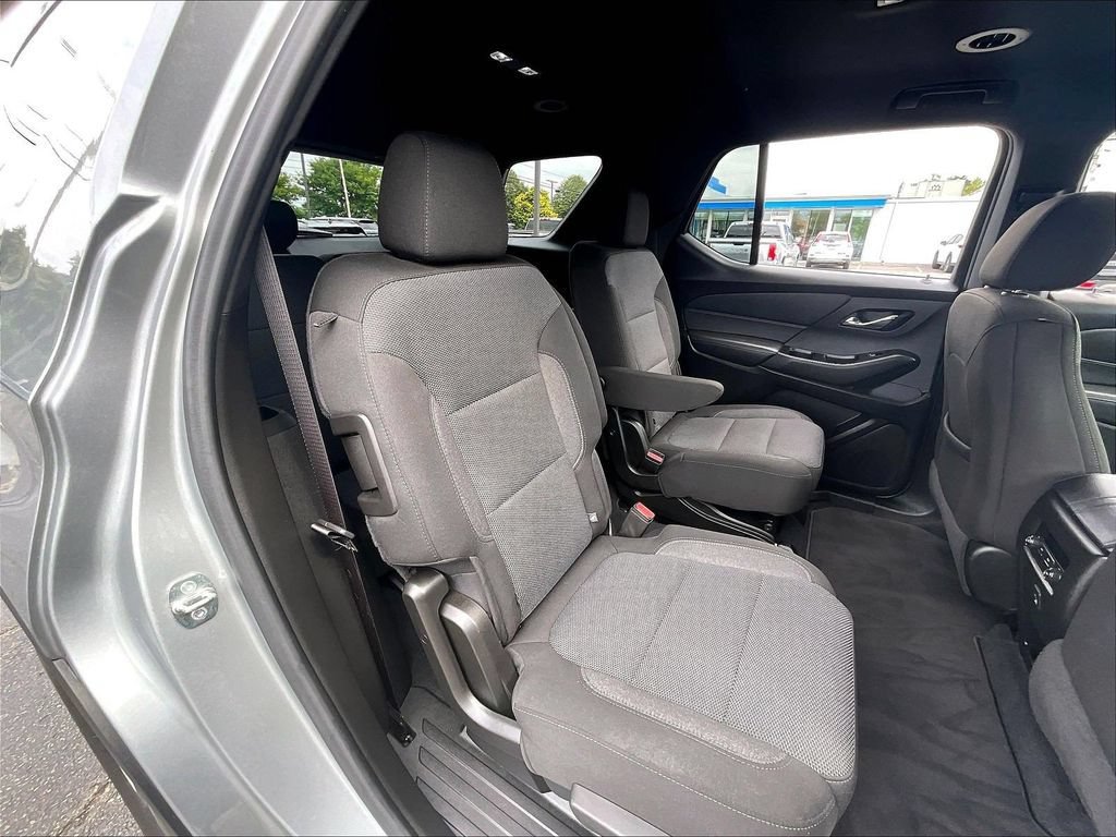 Used 2023 Chevrolet Traverse LT AWD/4WD image 15
