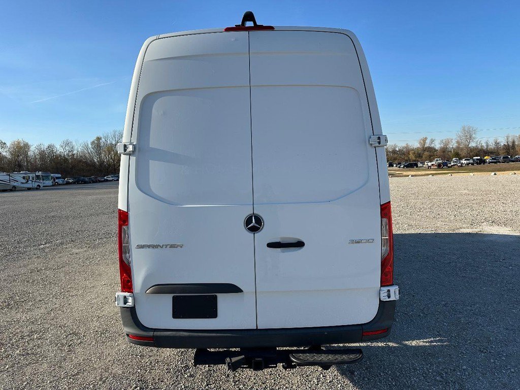 Used 2021 Mercedes-Benz Sprinter 2500 w/ Driver Convenience Package image 9