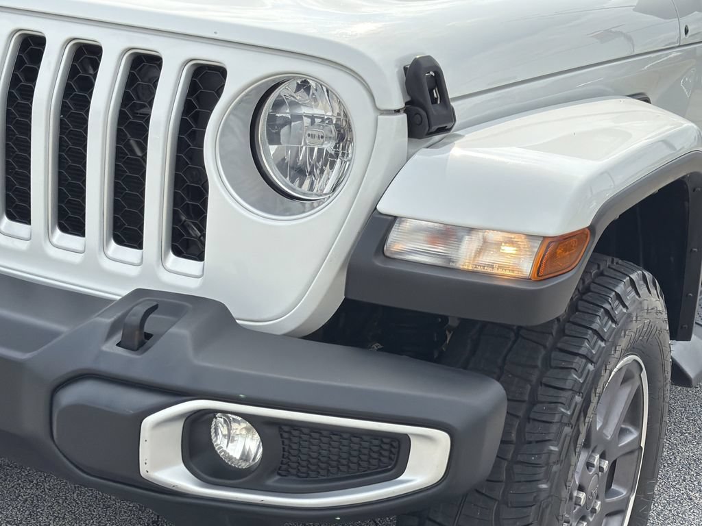 Used 2021 Jeep Gladiator Overland w/ Uconnect 4C Nav & Sound Group AWD/4WD image 25