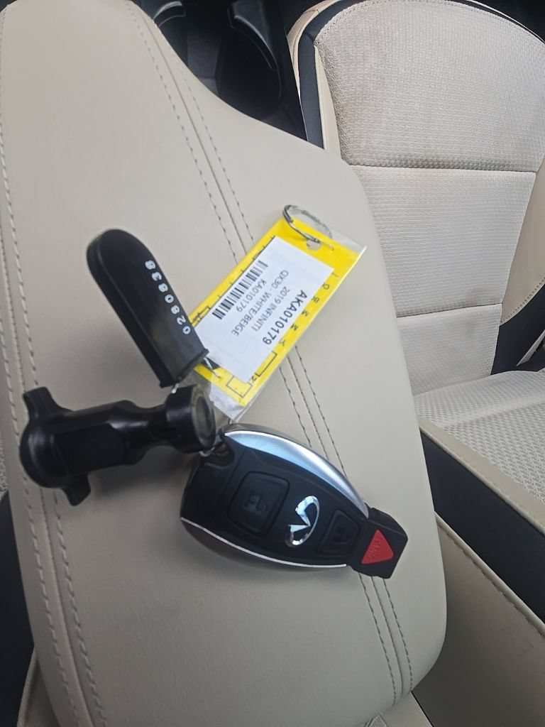 Used 2019 INFINITI QX30 w/ Navigation Package FWD image 26