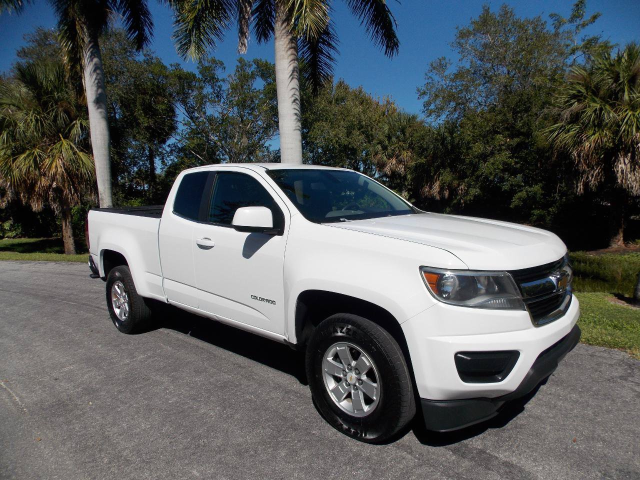 Used 2015 Chevrolet Colorado W/T w/ WT Convenience Package RWD image 1