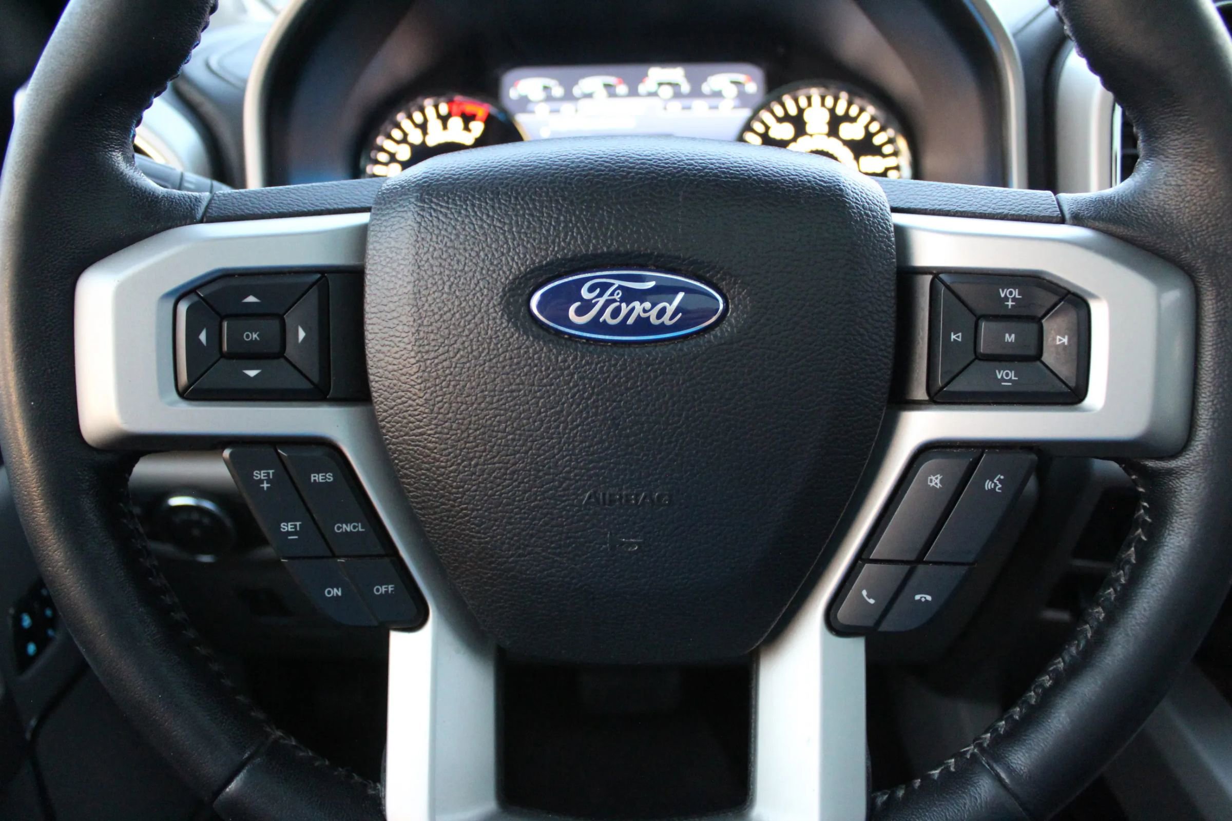 Used 2017 Ford F150 Lariat image 14