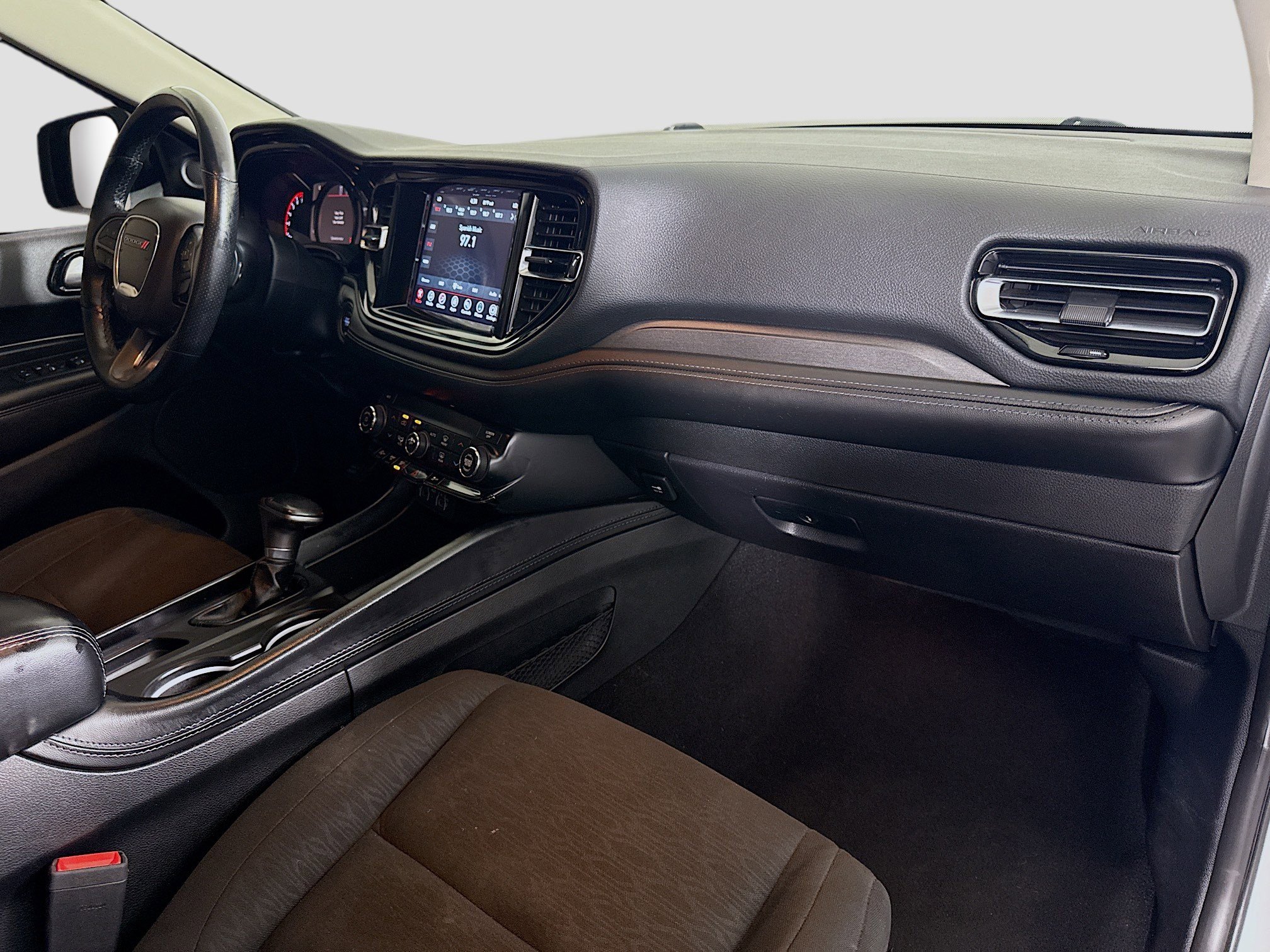 Used 2021 Dodge Durango SXT image 30