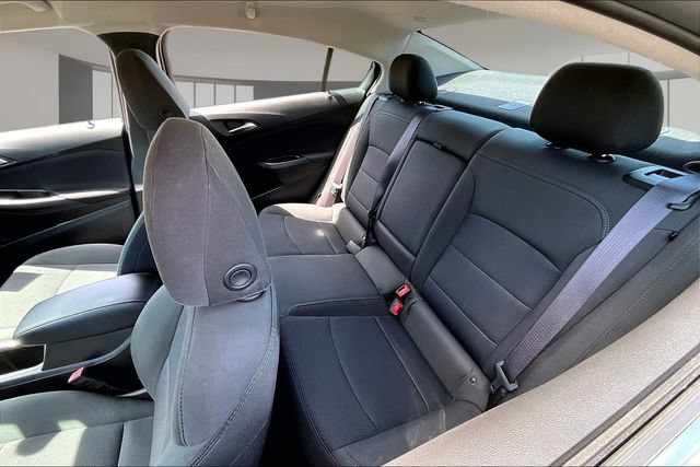 Used 2017 Chevrolet Cruze LT FWD image 20