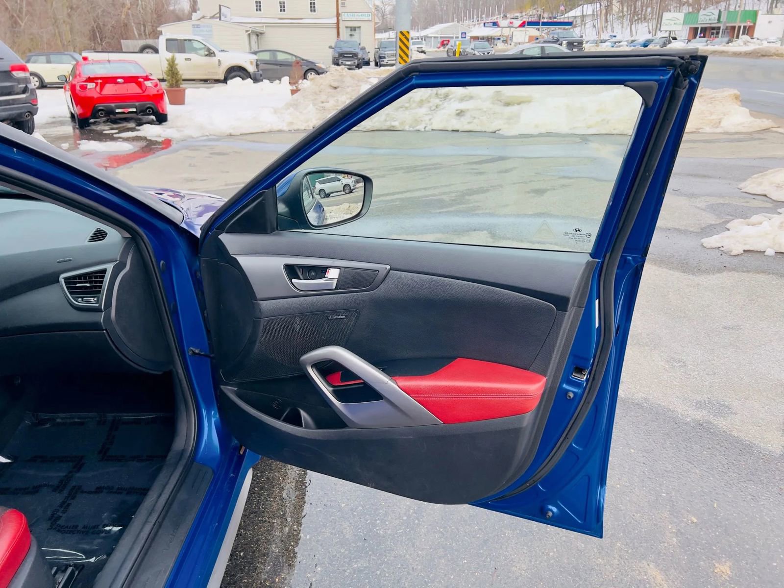 Used 2014 Hyundai Veloster Turbo R-Spec image 11