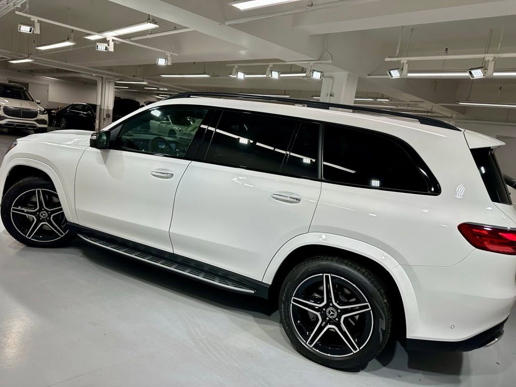 New 2026 Mercedes-Benz GLS 450 4MATIC image 3