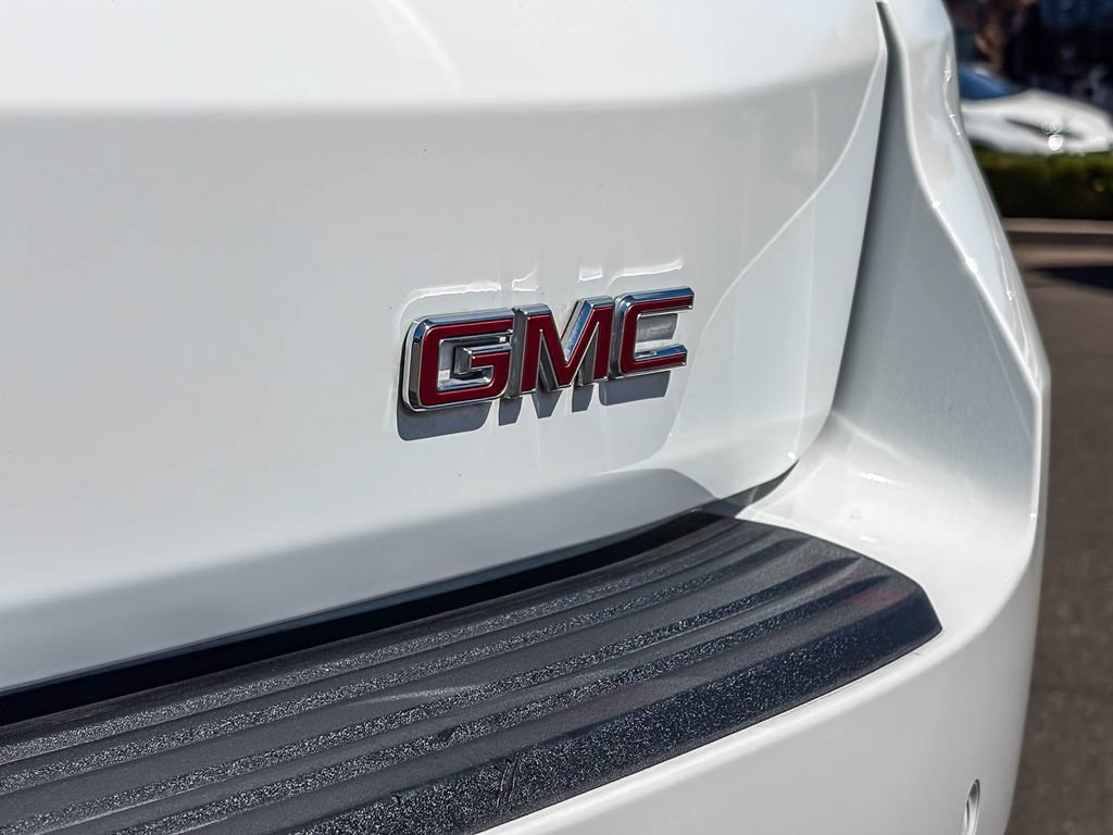 Used 2025 GMC Yukon Denali w/ Sun & Power Step Package AWD/4WD image 10