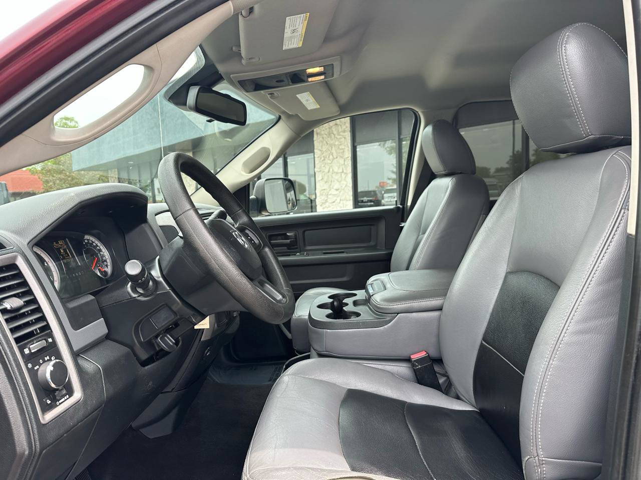 Used 2016 RAM 2500 Tradesman w/ Chrome Appearance Group AWD/4WD image 2