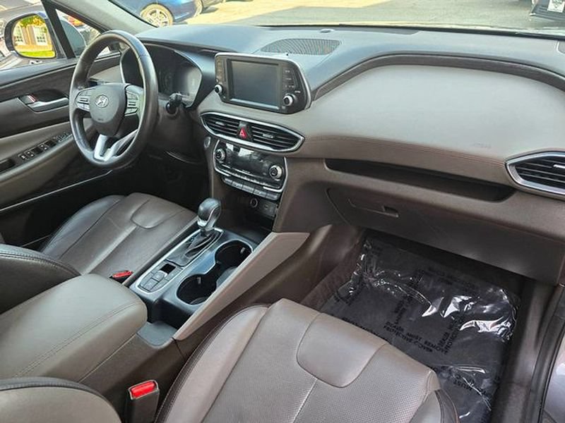 Used 2019 Hyundai Santa Fe Limited FWD image 9